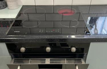 Florence House - 3 Twin Bedroom House 3 Showers 2 Ensuites Plus Walk-in Wetroom Garden Fast Wi-Fi J1-M5 on Doorstep Weekly Stays ok Contractor Accommodation Another Best-in-Class - Foto 7