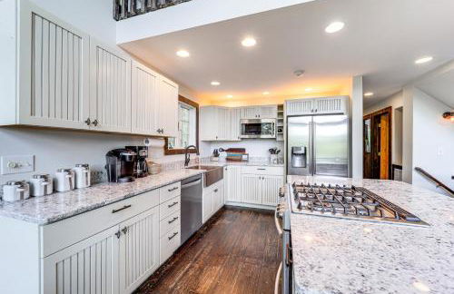 Luxe Appalachian Mountain Cabin with Hot Tub, Views - Foto 8