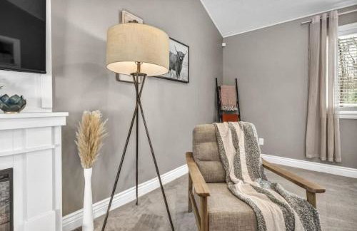 Swim and Relax In our Pool and Hot Tub and Recently Renovated - Photo 16