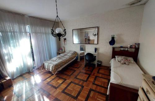 Casa espaçosa no centro - Foto 5