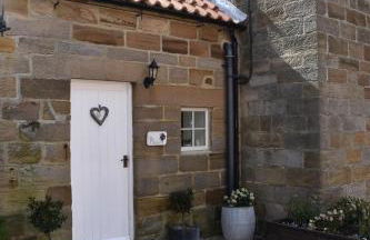 The Hayloft Cottage - Photo 2