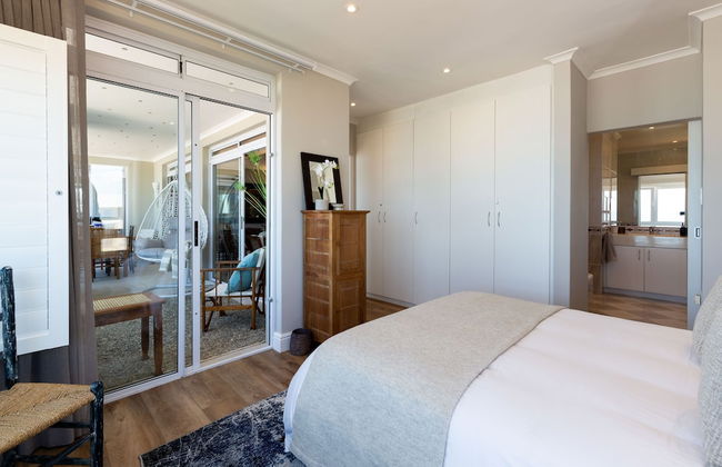 Lagoon Beach Penthouse - Photo 10