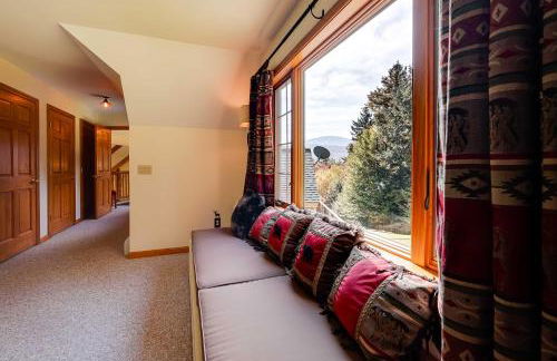 Winhall Home with Deck and Views, 6 Mi to Ski Slopes! - Foto 22