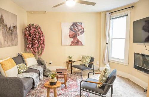 Chic 4BR Dwelling with Backyard in Philadelphia - Foto 14