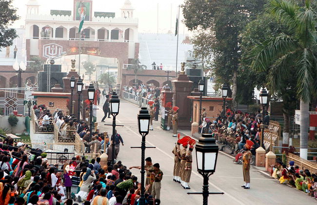 Visita à Fronteira de Wagah - Tour Privado de Meio Dia - Foto 1