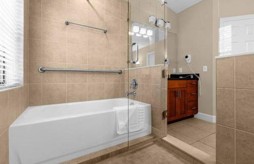 Vibrant 4BR Family Townhome 1 mile from Disney World and Disney Springs - Photo 50