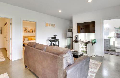 Chic and Modern Snohomish Hideaway on a Working Farm - Foto 10