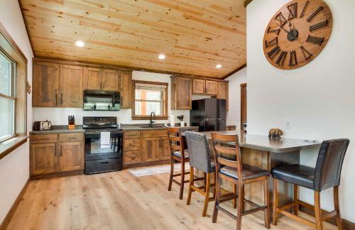 Private Hot Tub Hatfield Vacation Rental! - Foto 8