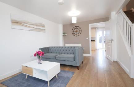 Central Getaway House with Parking, Garden, Wi-Fi - Foto 3