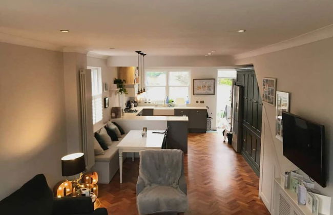 Newly Refurbished 4 Bedroom House in East London - Foto 25