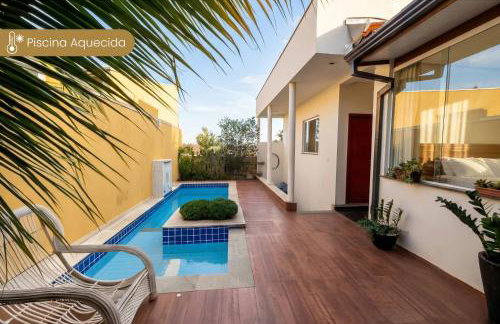 Casa do Rosa - Piscina Aquecida - Churrasqueira - 8 pessoas - SJBV - Foto 1