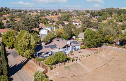 Paso Vista Bella by AvantStay Luxe Group Escape w Wine Country Views - Photo 45