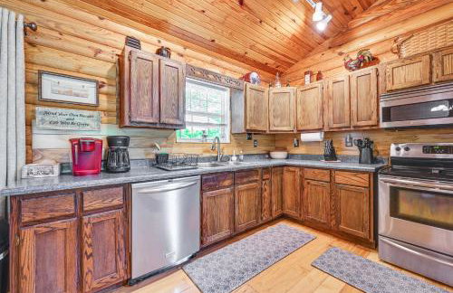 Kentucky Group Getaway with Dock and Lake Access - Foto 10