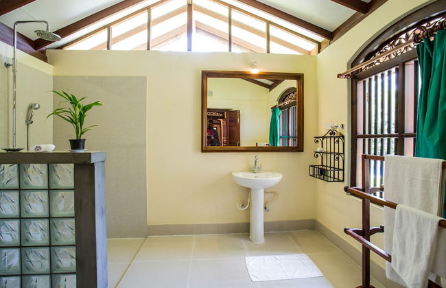 The Chalet - Whole Villa 2 Bedroom (Sleeps 4) - Photo 13