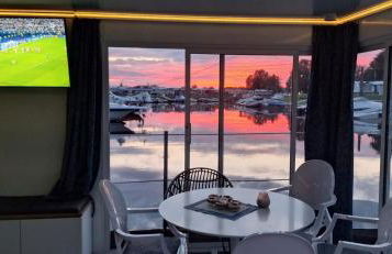 Main Hausboot Lore in der Marina Trosdorf bei Bamberg - Photo 2