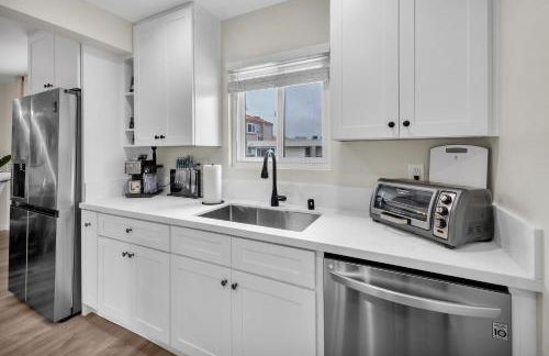 Ultimate Oceanside Retreat | Tower 9 Across from the Beach - Foto 23