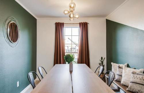 5-BD 2-BA Tranquil Retreat ft Jacuzzi & Playground - Foto 10