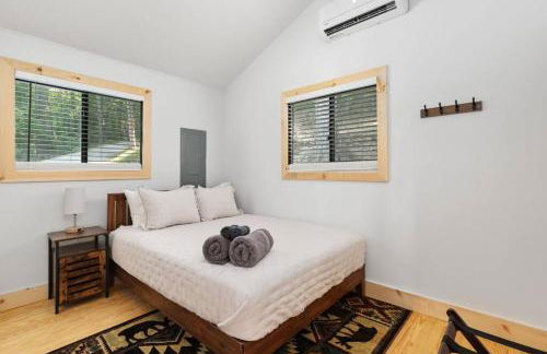 Forest Ridge Cabin - Hot Tub, Wi-Fi, National Park 15 Min, Fire Pit - Foto 11