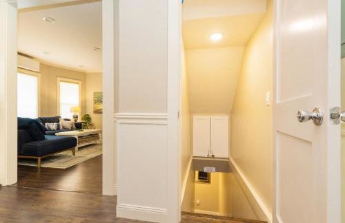 Remodeled 2-Bedroom Unit in Fremont w/ Luxe Bathrooms - Photo 18