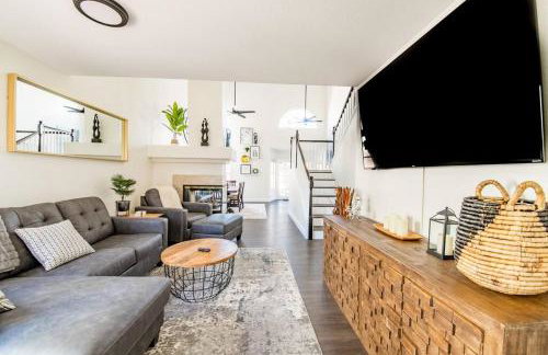 Gorgeous home away from home 3 bed 3 bath W/ pool - Foto 10