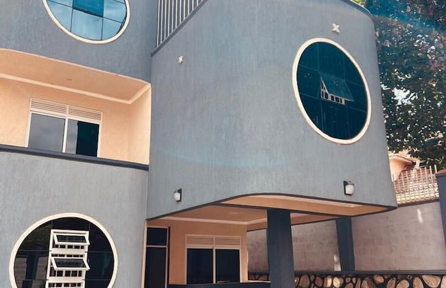 VICTORIA ROCK SUITES MUNYONYO - Foto 12