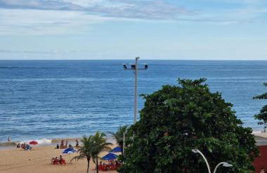 Flat Praia Dourada - Foto 2