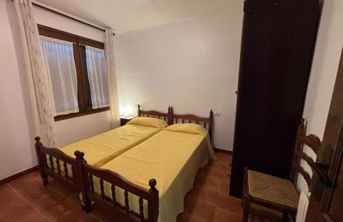 Casa con Gran Jardín Privado y Piscina Comunitaria en Torroella de Montgrí - ES-323-44 - Foto 28