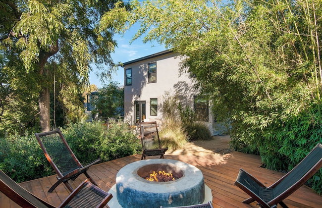 Silver Screen by Avantstay Luxe Backyard Escape - Photo 52