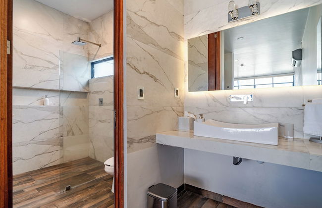 Luxurious 5-bedroom House With Air-conditioning & Private Rooftop in Juriquilla - Foto 31