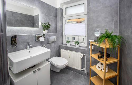 Central Essence Apartment I Zwei Schlafzimmer I Küche I Parken I Waschmaschine I Smart-TV I WLAN - Foto 8