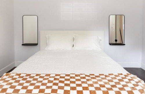 Styled, cozy residential retreat near town center - Foto 12