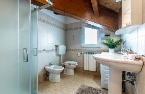 Gioiello Marino Holiday Apt -1 min from the sea- Free parking- Bike- Wi-Fi - Foto 37