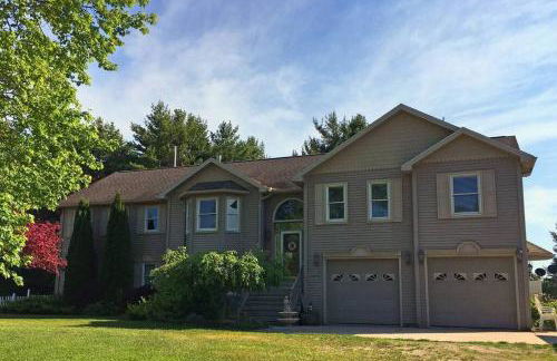 Beachfront~Private Sand Beach~Close Mackinac Ferry - Foto 52