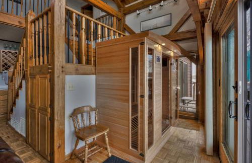 Custom Waterfront Lodge, 4 bed, 4 Bath, Sleeps 12! - Foto 6