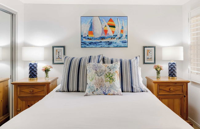 Shoreline Villa by Avantstay Steps to the Beach, Bay, & Pier! - Photo 31