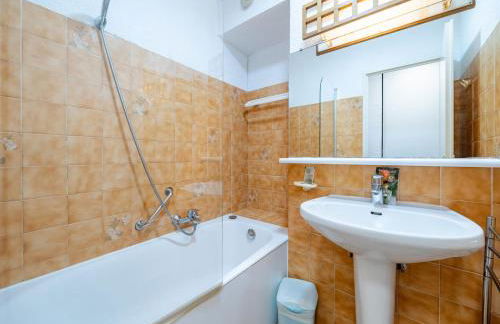 Appartement 8 personnes avec kitchenette équipée et Wi-Fi - FR-1-827-3 - Foto 6