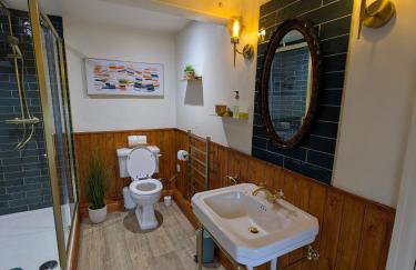 Characterful 2 bed cottage in excellent location - Photo 20