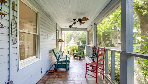 Charming Victorian Farmhouse on Historic Main St - Foto 3