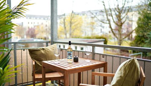 EDLER WOHNRAUM Schloßteich-Suite 3 SZ mit zwei Balkonen, Kaffeevollautomat, Kamin, Klima, Lift & zwei Parkplätzen - Foto 4