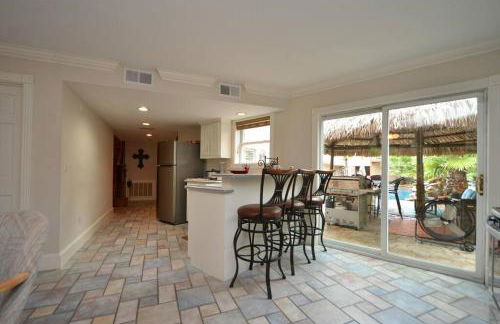 Crosby Backyard Oasis with Weekday Specials! - Foto 66