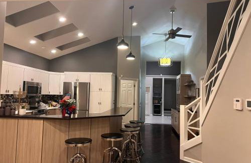 Eagle Lake Paradise! Close to ND! Sunset! Hot Tub! - Foto 48