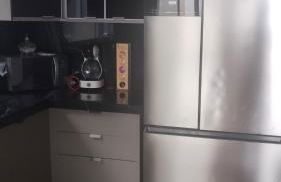 Quarto com ar e banheiro estacionamento e Wi-Fi - Foto 6