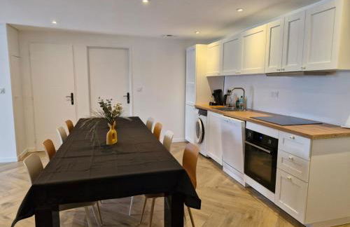 Le Zénith - 3 chambres, 3 salles de bain - 8 pers max - Local à vélos - Réservation à la chambre possible - Foto 2