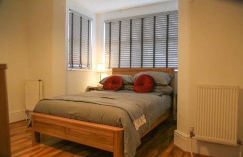 Modern Luxury 3 bed house - Foto 11