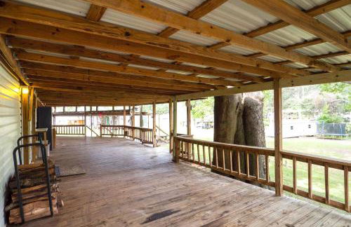 Lakefront Many Vacation Home with Deck and Views - Foto 29