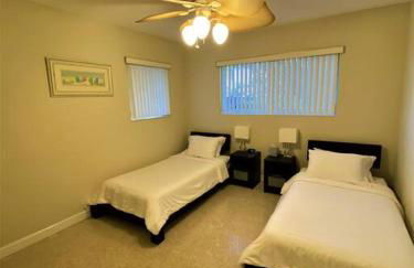 Deerfield Beach heated pool house - Photo 41