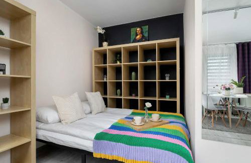 Charming Studio with Balcony in Katowice by Noclegi Renters - Foto 3