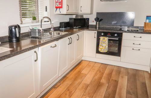 Lee House Cottage - Photo 10