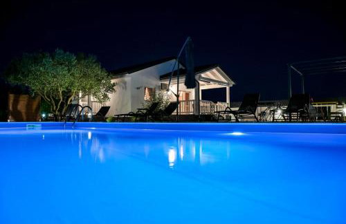 Holiday home Aprilis with pool, jacuzzi and sauna - Foto 48