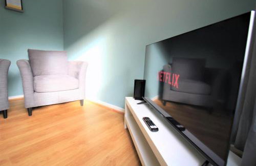 St James House - Charming 3 bed, 2 bathrooms, driveway parking, close to town centre - Photo 24